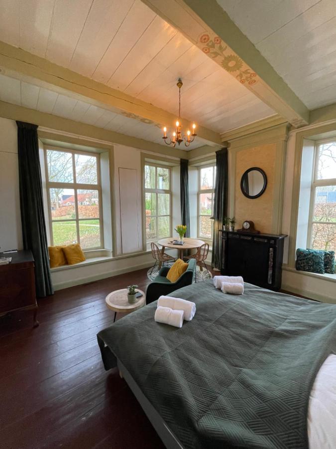 Suite In Prachtige Groningse Boerderij Uit 1856 Schildwolde Esterno foto