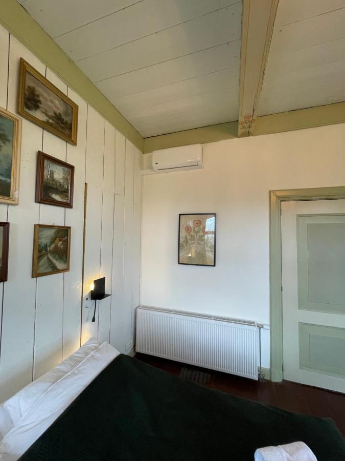Suite In Prachtige Groningse Boerderij Uit 1856 Schildwolde Esterno foto